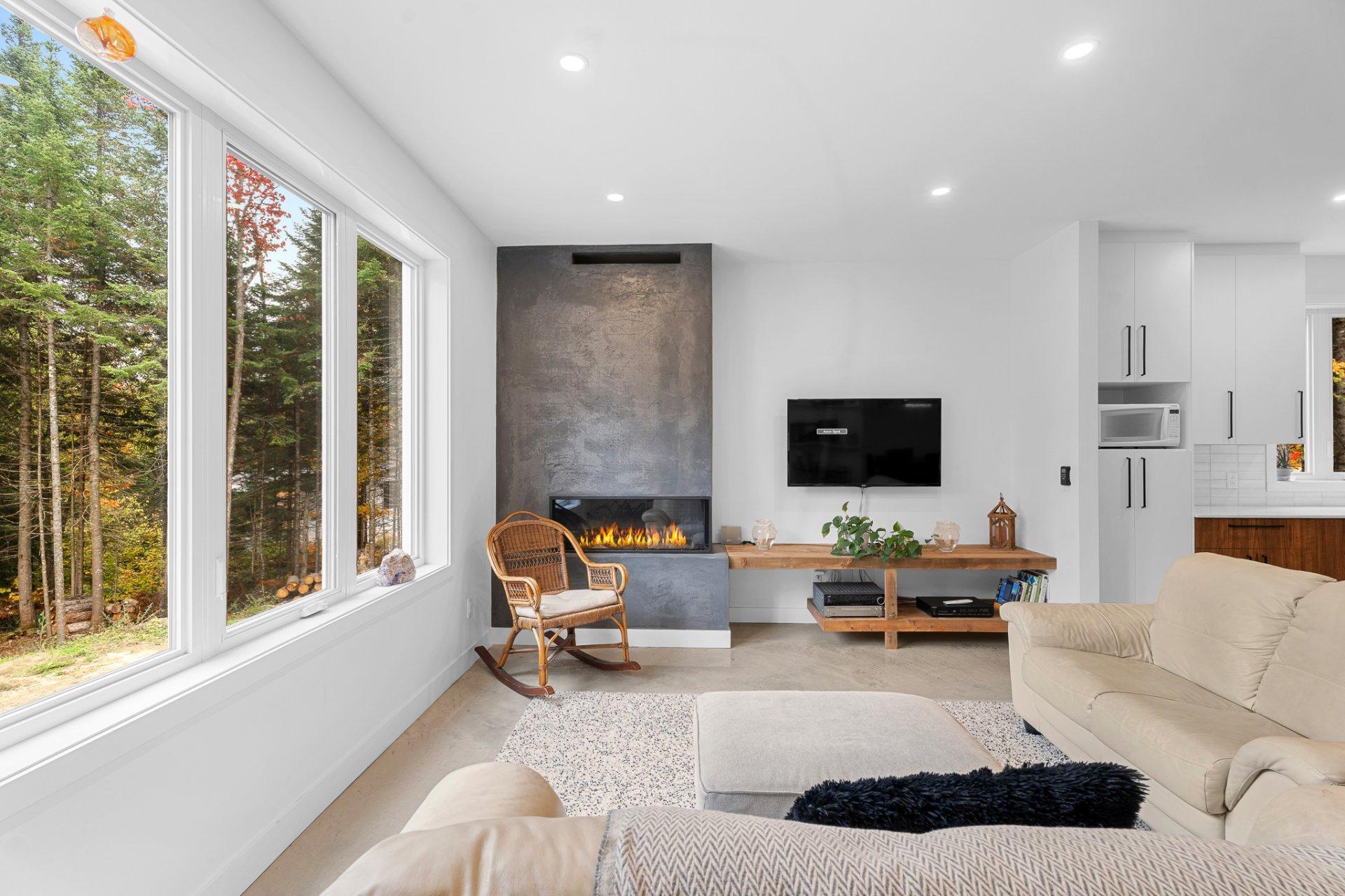 









2247


Ch. du Golf

,
Sainte-Lucie-des-Laurentides,




QC
J0T2J0

