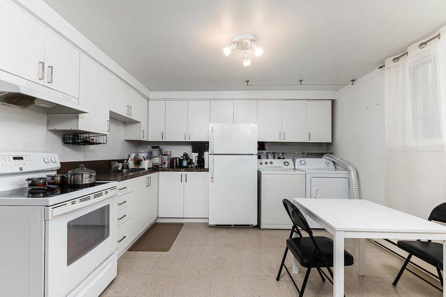 









6415


Rue Laurendeau

, 2,
Montréal (Le Sud-Ouest),




QC
H4E3Y4

