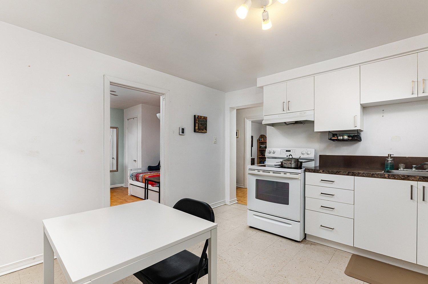 









6415


Rue Laurendeau

, 2,
Montréal (Le Sud-Ouest),




QC
H4E3Y4

