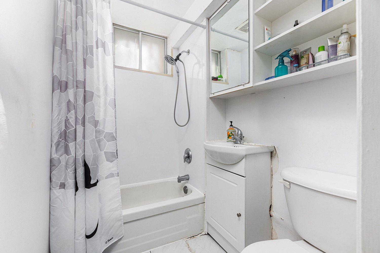 









6415


Rue Laurendeau

, 2,
Montréal (Le Sud-Ouest),




QC
H4E3Y4

