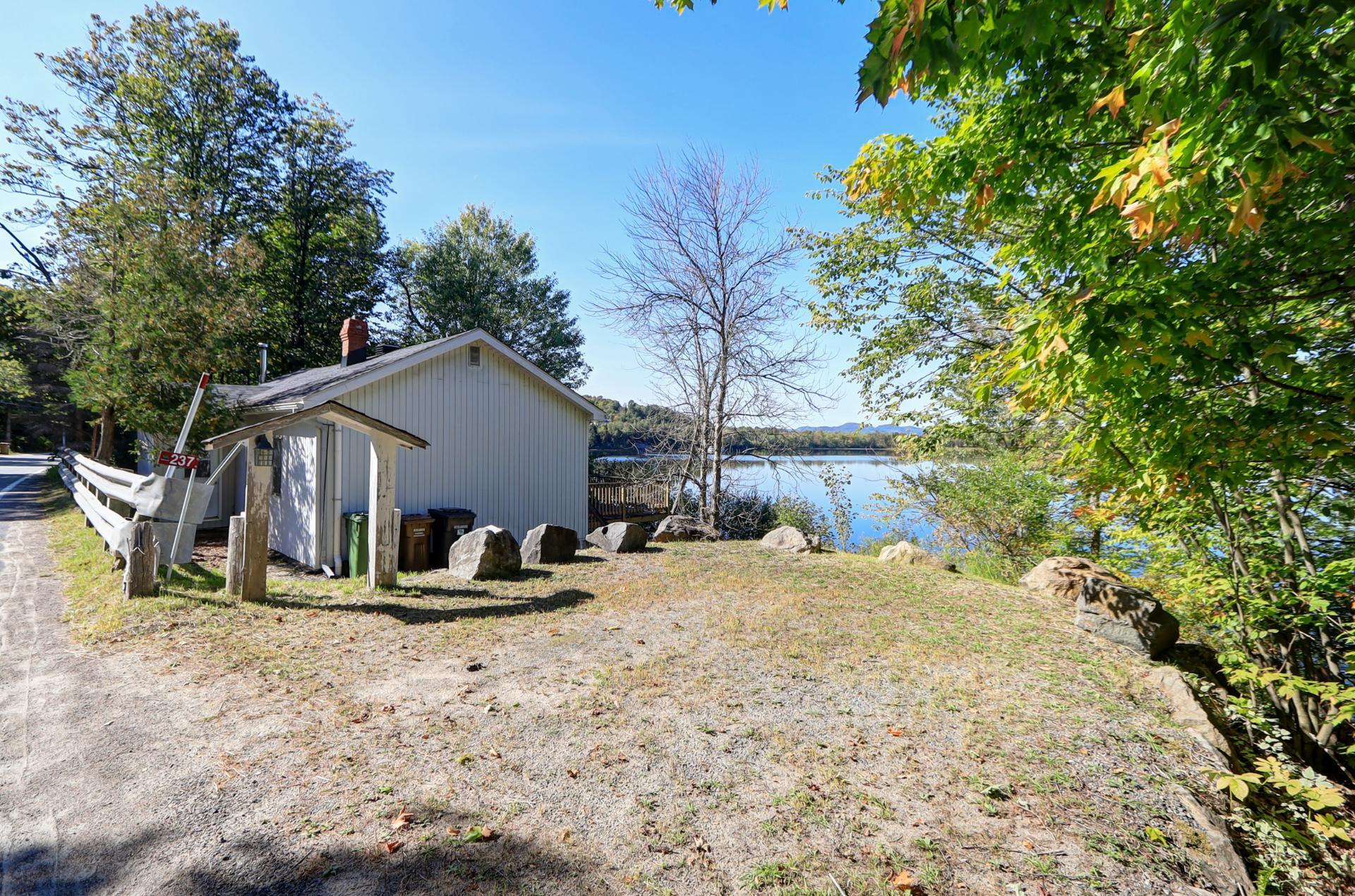 









237


Route du Lac-Rond S.

,
Montcalm,




QC
J0T2V0

