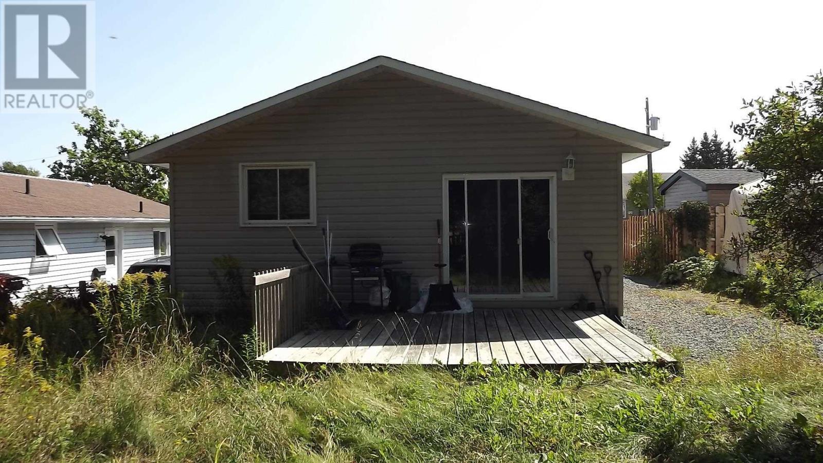 












45 Laprairie CRES

,
Elliot Lake,




Ontario
P5A3B7

