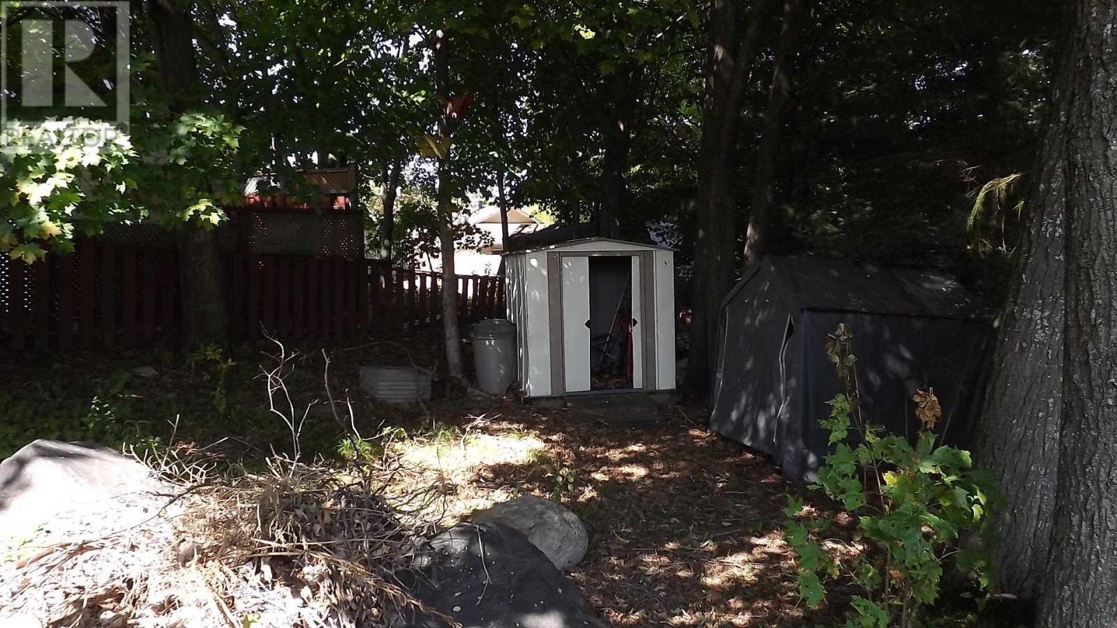 












45 Laprairie CRES

,
Elliot Lake,




Ontario
P5A3B7

