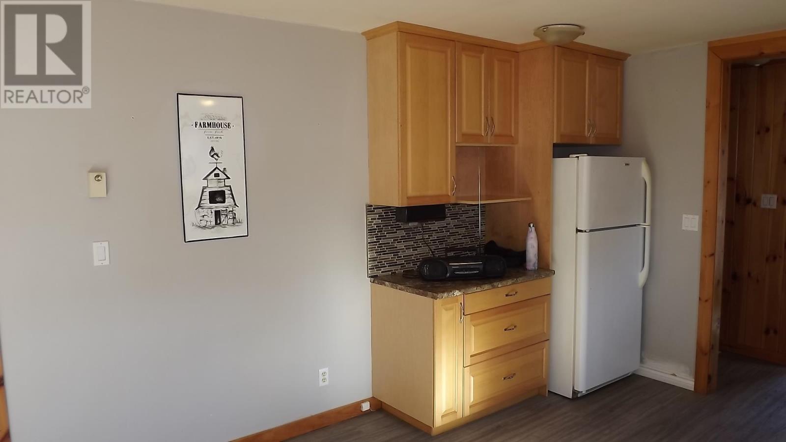 












45 Laprairie CRES

,
Elliot Lake,




Ontario
P5A3B7

