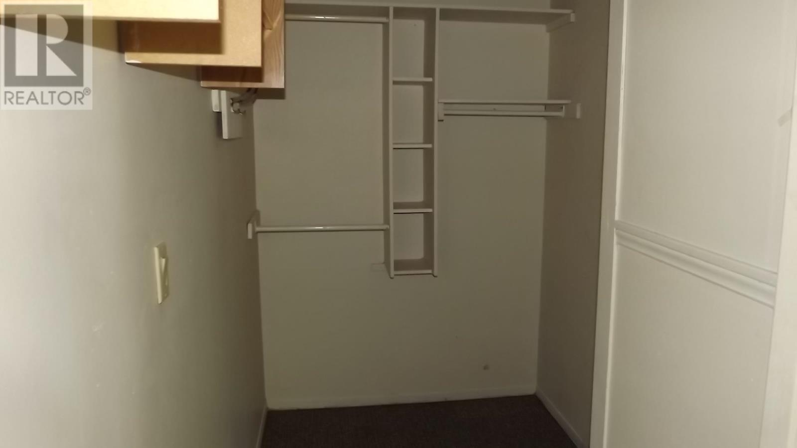 












45 Laprairie CRES

,
Elliot Lake,




Ontario
P5A3B7

