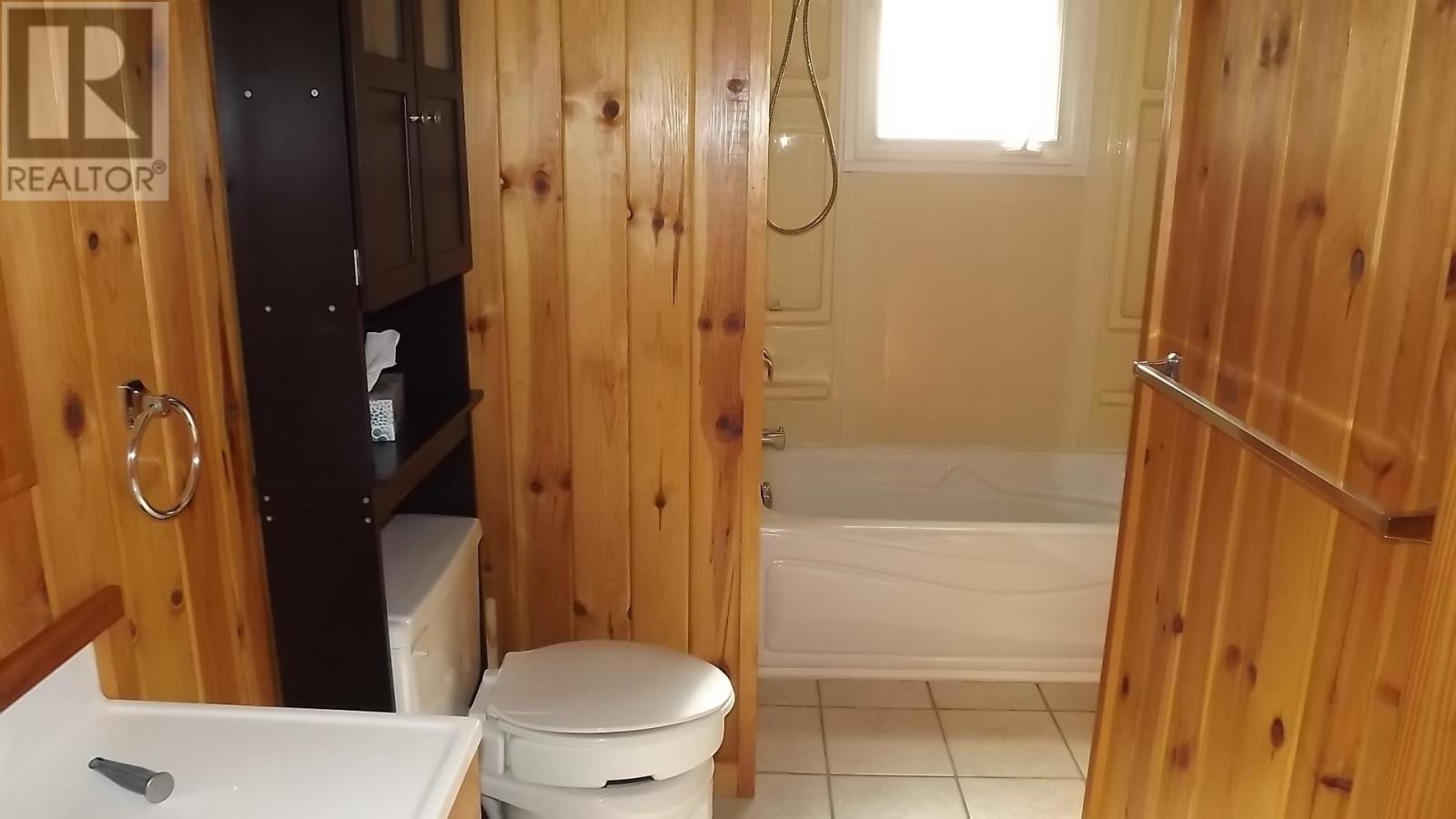 












45 Laprairie CRES

,
Elliot Lake,




Ontario
P5A3B7

