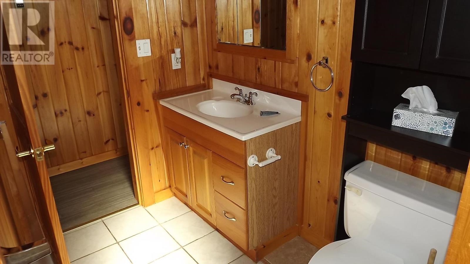 












45 Laprairie CRES

,
Elliot Lake,




Ontario
P5A3B7

