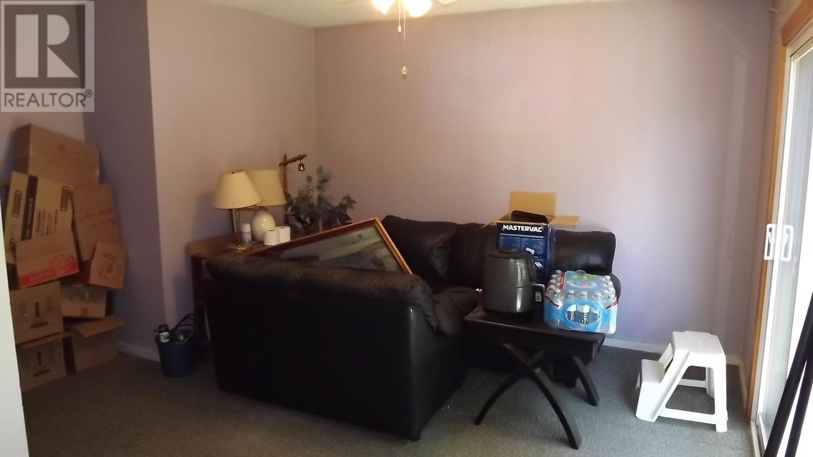 












45 Laprairie CRES

,
Elliot Lake,




Ontario
P5A3B7

