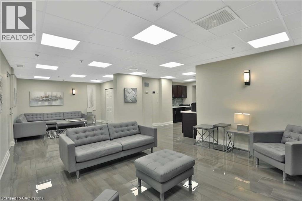 












1270 MAPLE CROSSING Boulevard Unit# 914

,
Burlington,




Ontario
L7S2J3

