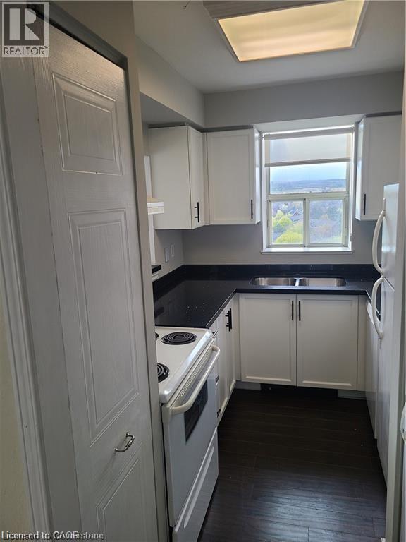 












1270 MAPLE CROSSING Boulevard Unit# 914

,
Burlington,




Ontario
L7S2J3

