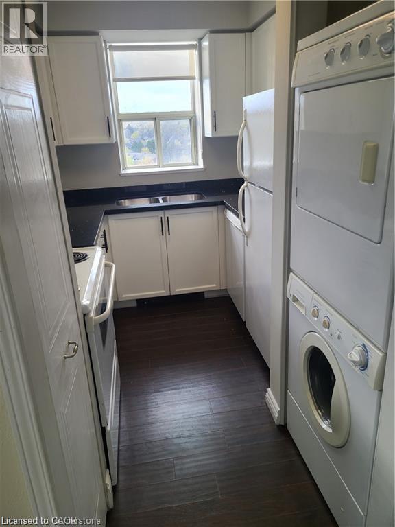 












1270 MAPLE CROSSING Boulevard Unit# 914

,
Burlington,




Ontario
L7S2J3

