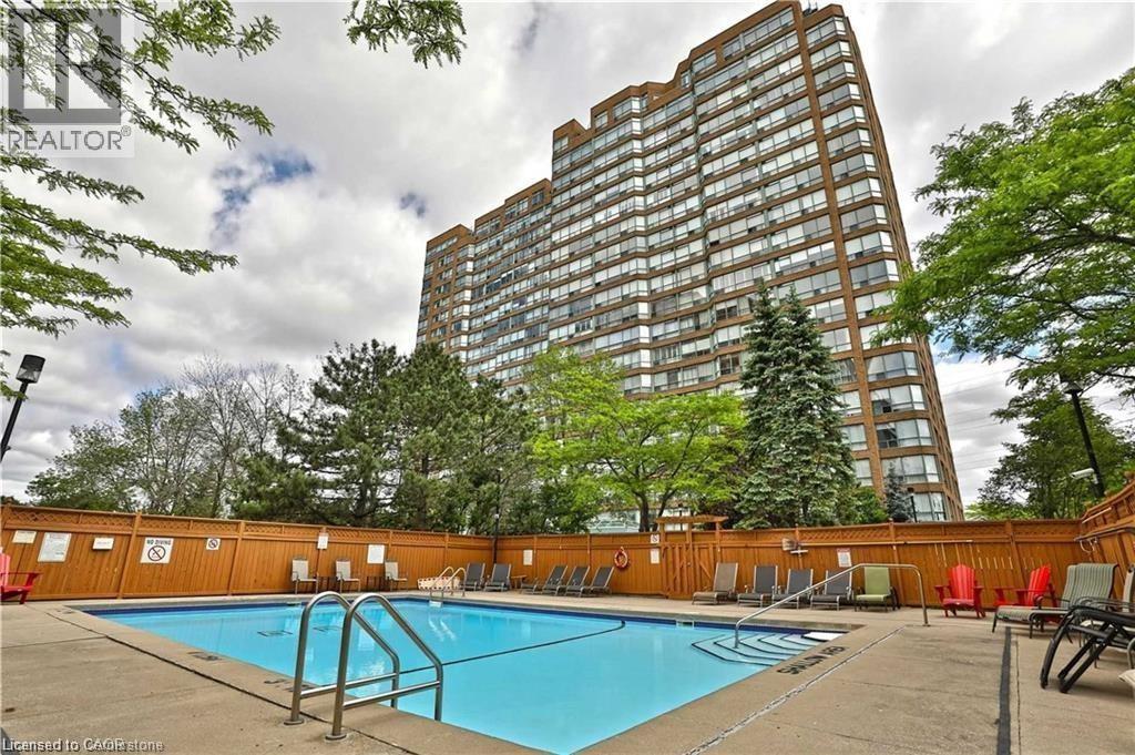 












1270 MAPLE CROSSING Boulevard Unit# 914

,
Burlington,




Ontario
L7S2J3

