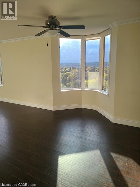 












1270 MAPLE CROSSING Boulevard Unit# 914

,
Burlington,




Ontario
L7S2J3

