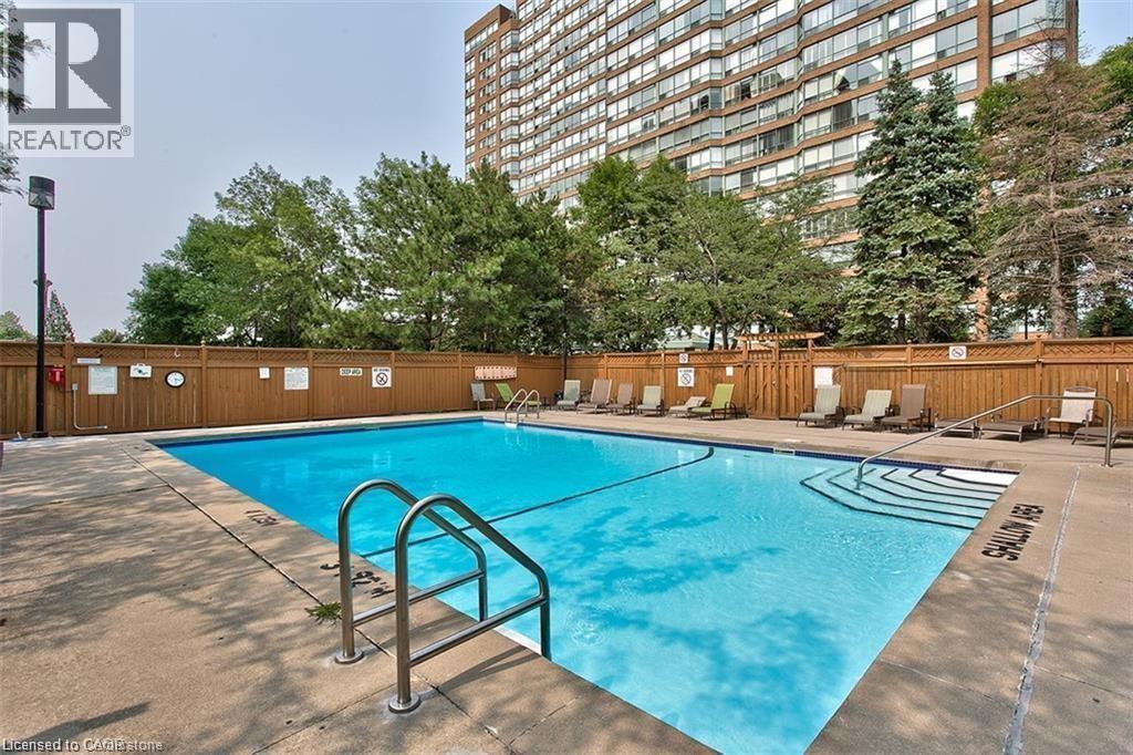 












1270 MAPLE CROSSING Boulevard Unit# 914

,
Burlington,




Ontario
L7S2J3

