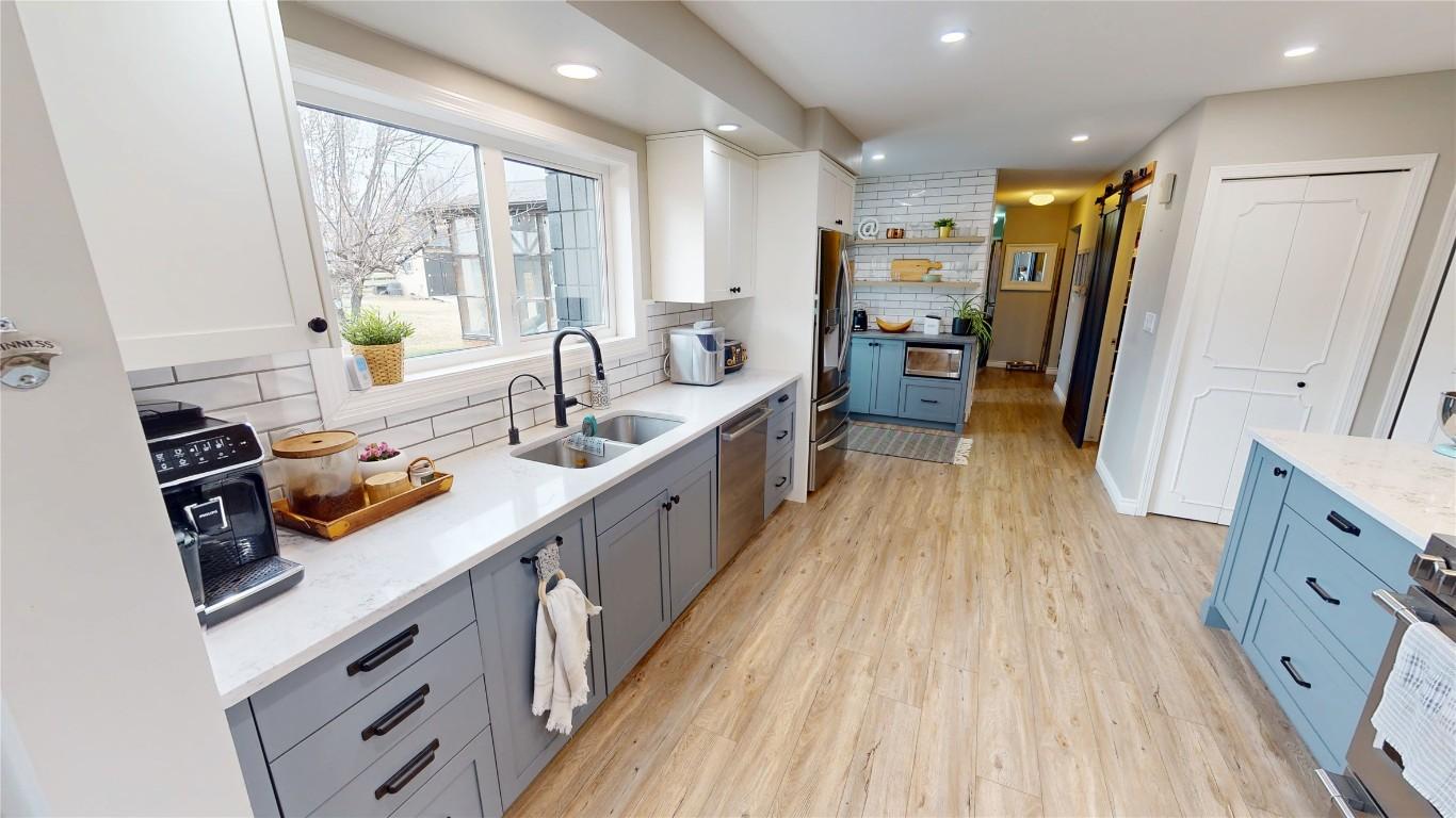 









2211


9th

Street,
Cranbrook,




BC
V1C 6Y7

