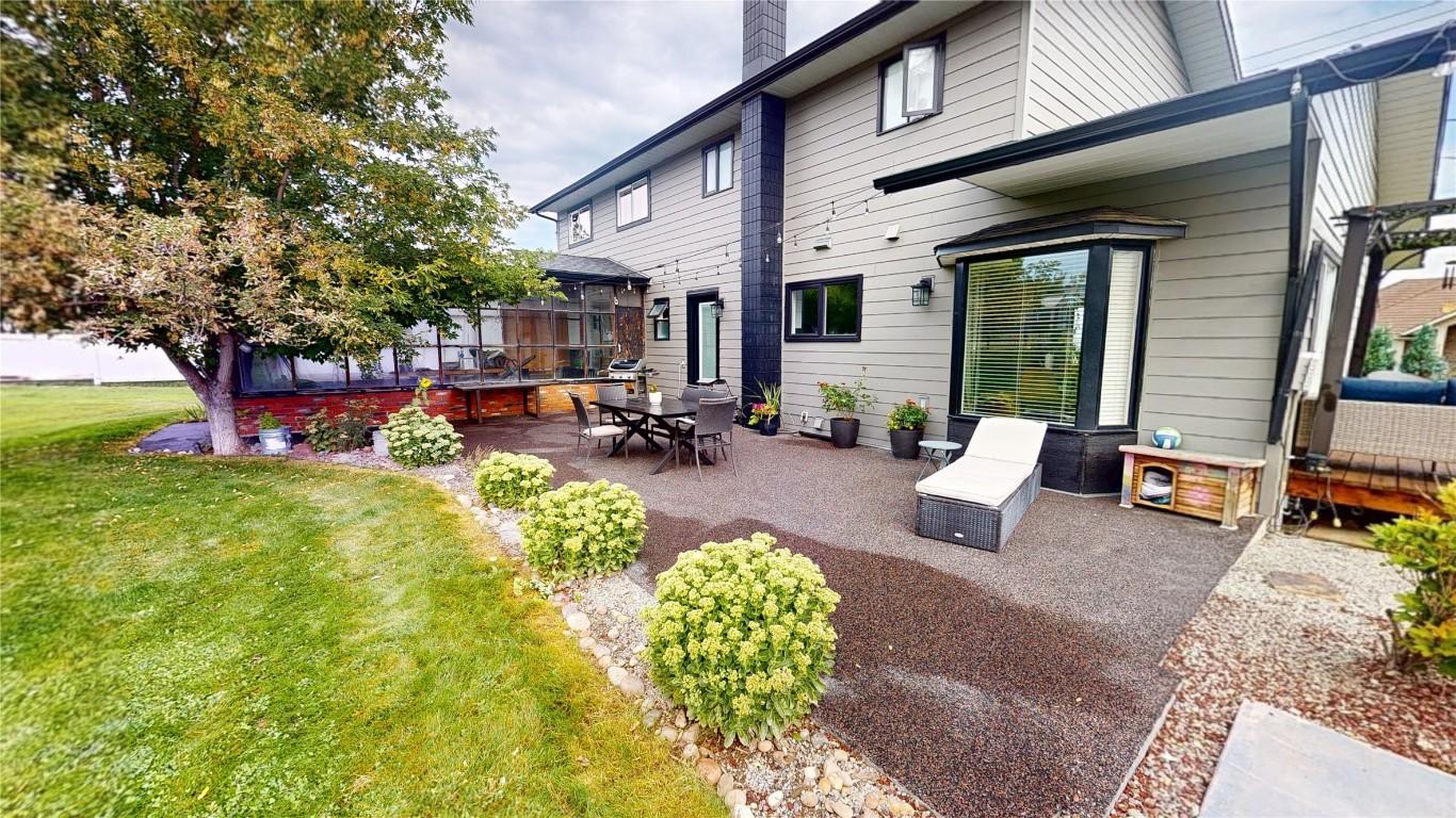 









2211


9th

Street,
Cranbrook,




BC
V1C 6Y7

