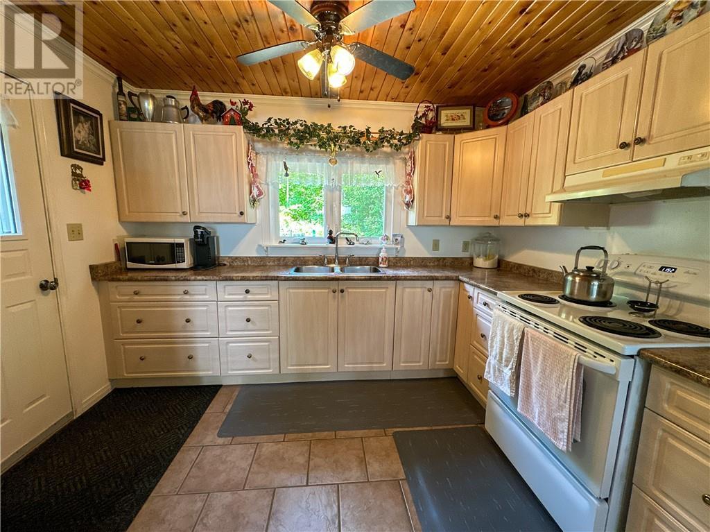 












700 Ice Lake Drive

,
Gore Bay, Manitoulin Island,




Ontario
P0P1H0

