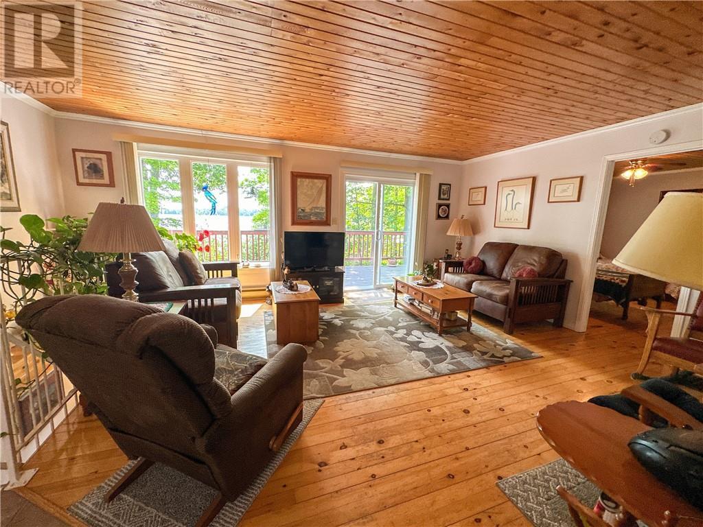 












700 Ice Lake Drive

,
Gore Bay, Manitoulin Island,




Ontario
P0P1H0

