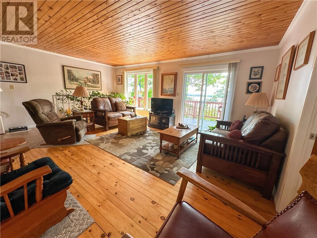 












700 Ice Lake Drive

,
Gore Bay, Manitoulin Island,




Ontario
P0P1H0

