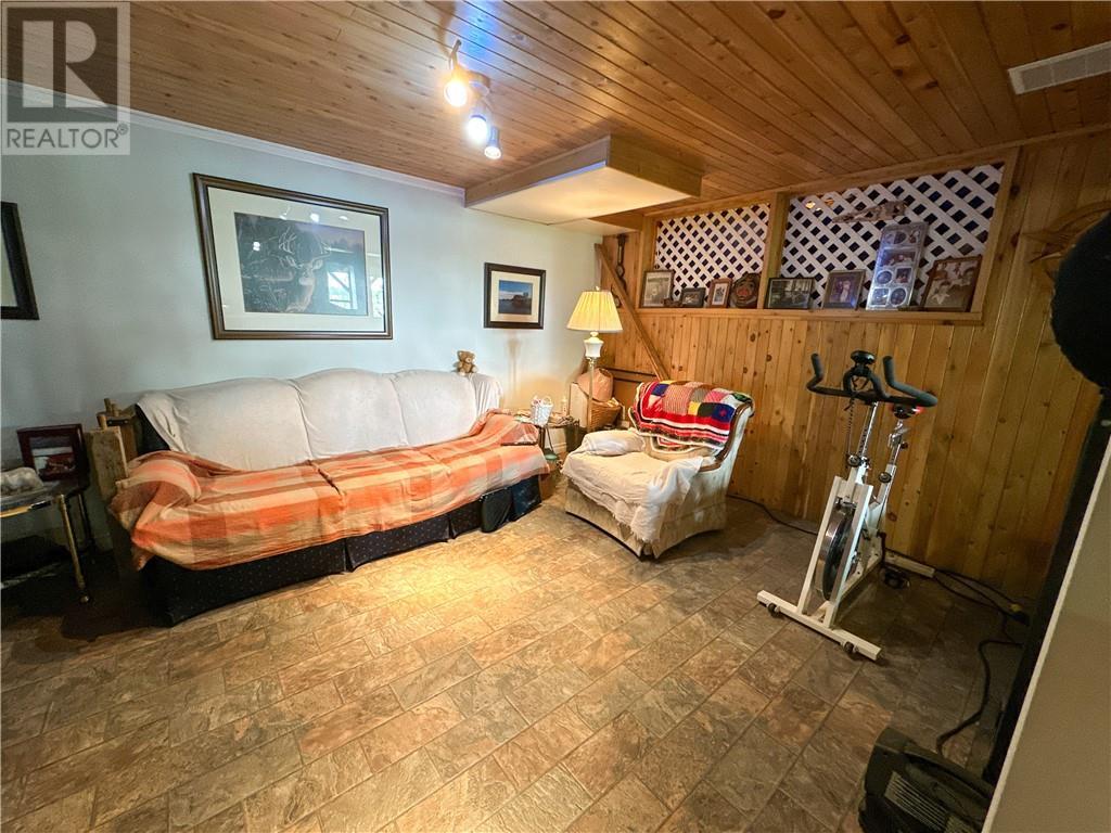 












700 Ice Lake Drive

,
Gore Bay, Manitoulin Island,




Ontario
P0P1H0

