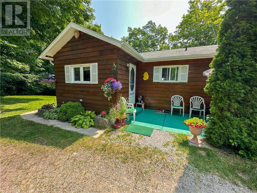 












700 Ice Lake Drive

,
Gore Bay, Manitoulin Island,




Ontario
P0P1H0


