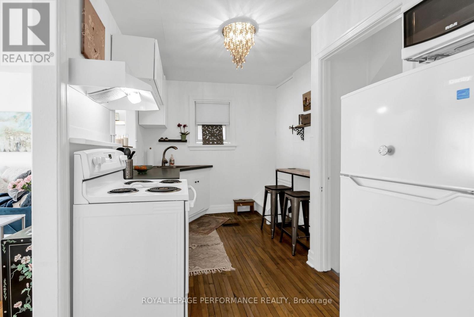 












543 FIFTH STREET E

,
Cornwall,




Ontario
K6H2M6

