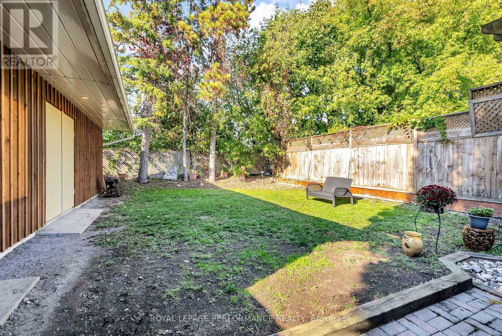 












543 FIFTH STREET E

,
Cornwall,




Ontario
K6H2M6

