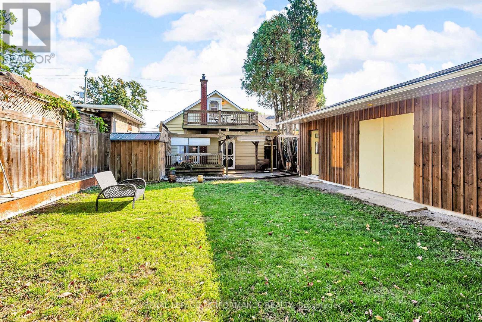 












543 FIFTH STREET E

,
Cornwall,




Ontario
K6H2M6

