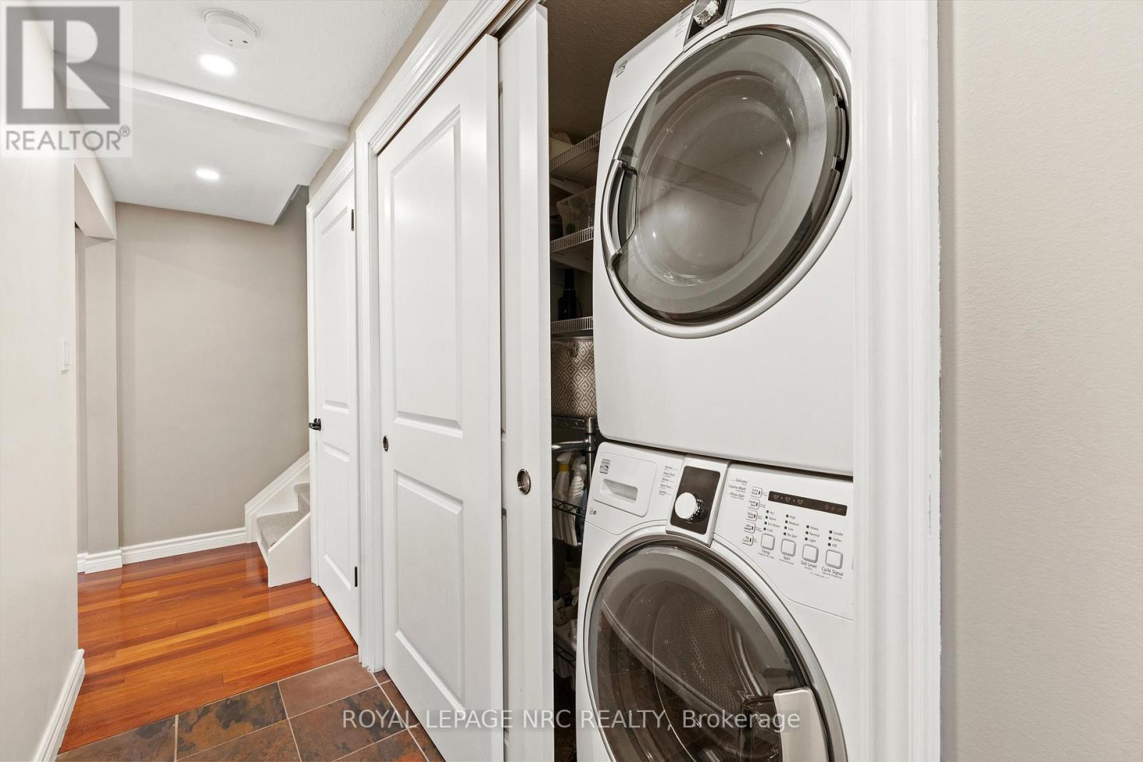 












42 THE CEDARS

,
St. Catharines (Vine/Linwell),




Ontario
L2M6M8

