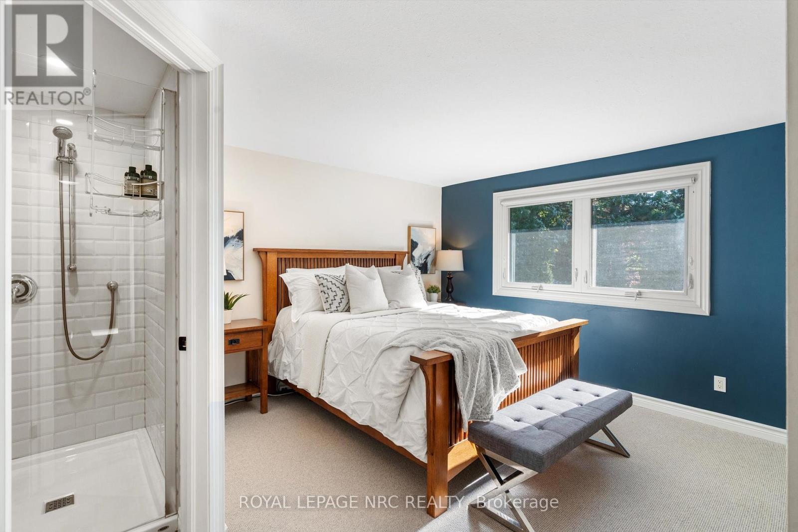 












42 THE CEDARS

,
St. Catharines (Vine/Linwell),




Ontario
L2M6M8

