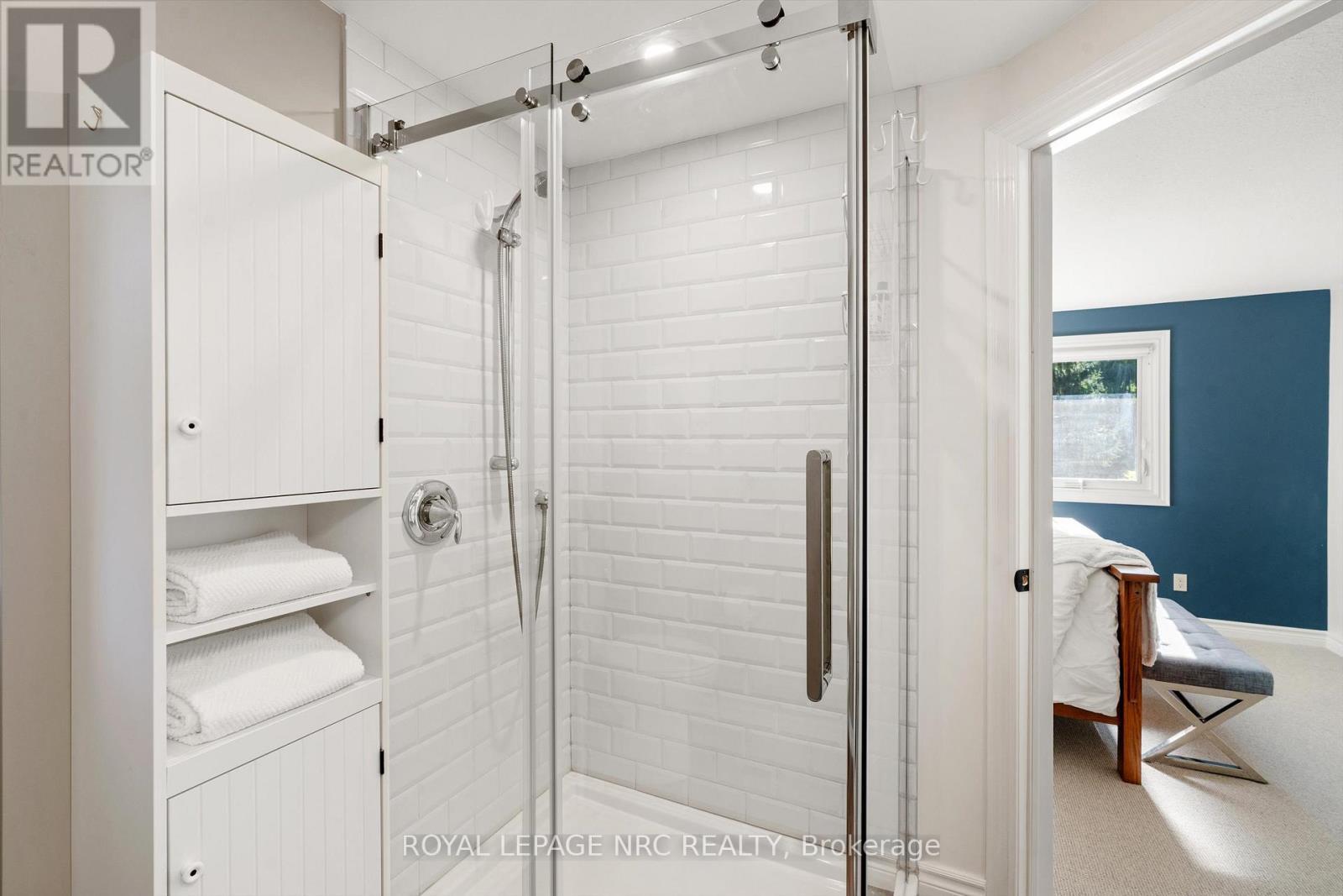 












42 THE CEDARS

,
St. Catharines (Vine/Linwell),




Ontario
L2M6M8

