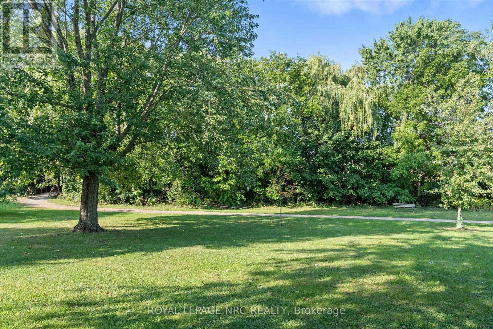 












42 THE CEDARS

,
St. Catharines (Vine/Linwell),




Ontario
L2M6M8

