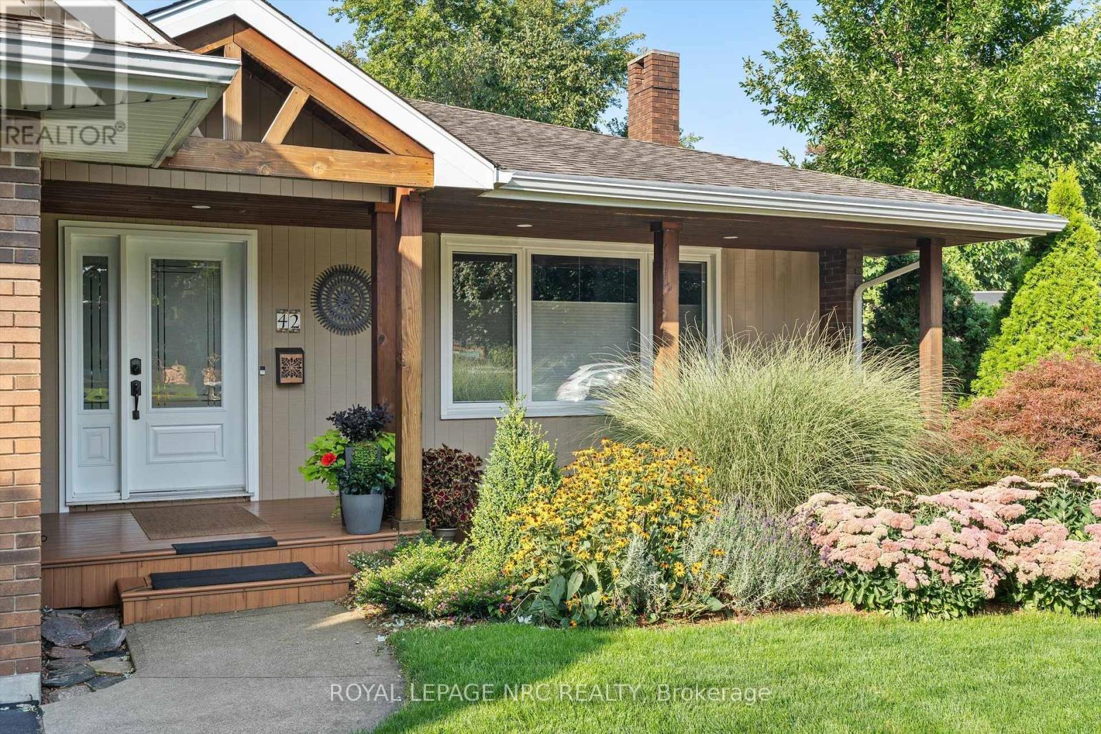 












42 THE CEDARS

,
St. Catharines (Vine/Linwell),




Ontario
L2M6M8

