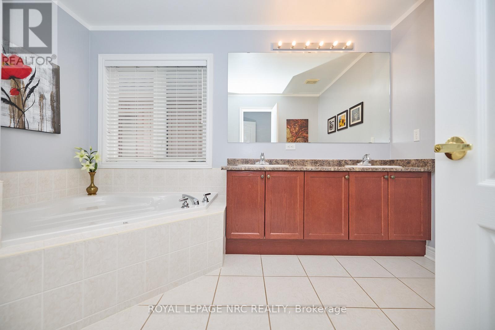 












4 ALEX GRANT PLACE

,
St. Catharines (Secord Woods),




Ontario
L2P0A2

