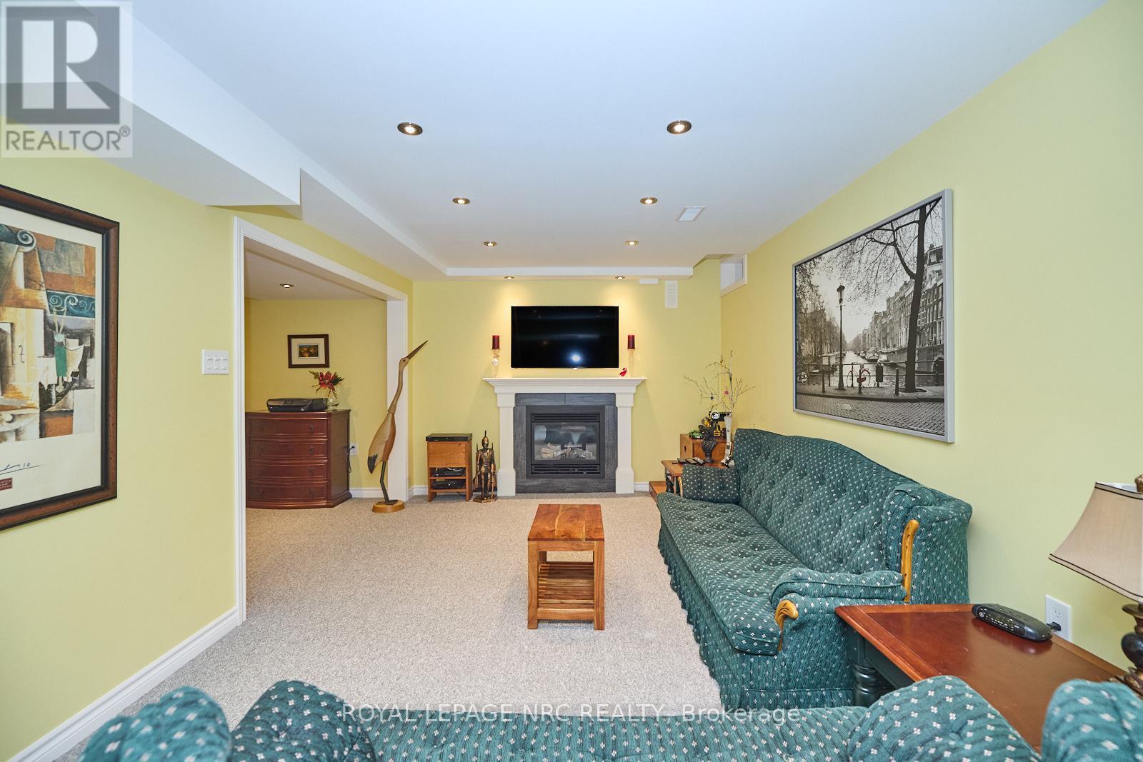 












4 ALEX GRANT PLACE

,
St. Catharines (Secord Woods),




Ontario
L2P0A2

