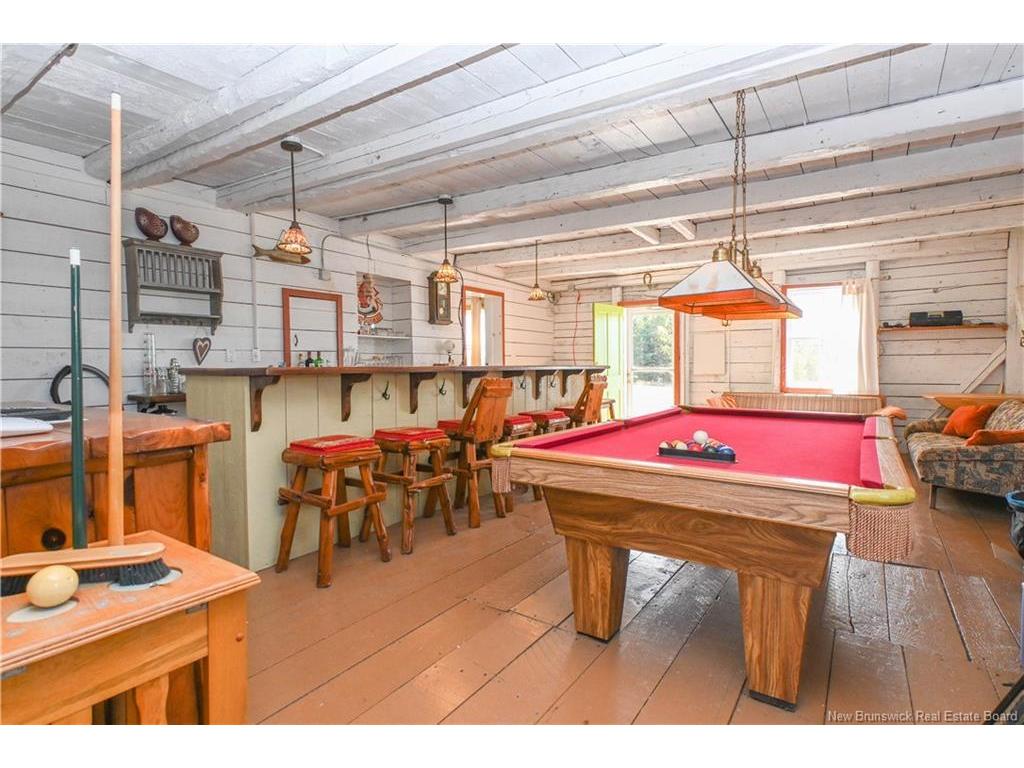 









62


rue du Parc

ST,
Petite-Lamèque,




NB
E8T 1H9

