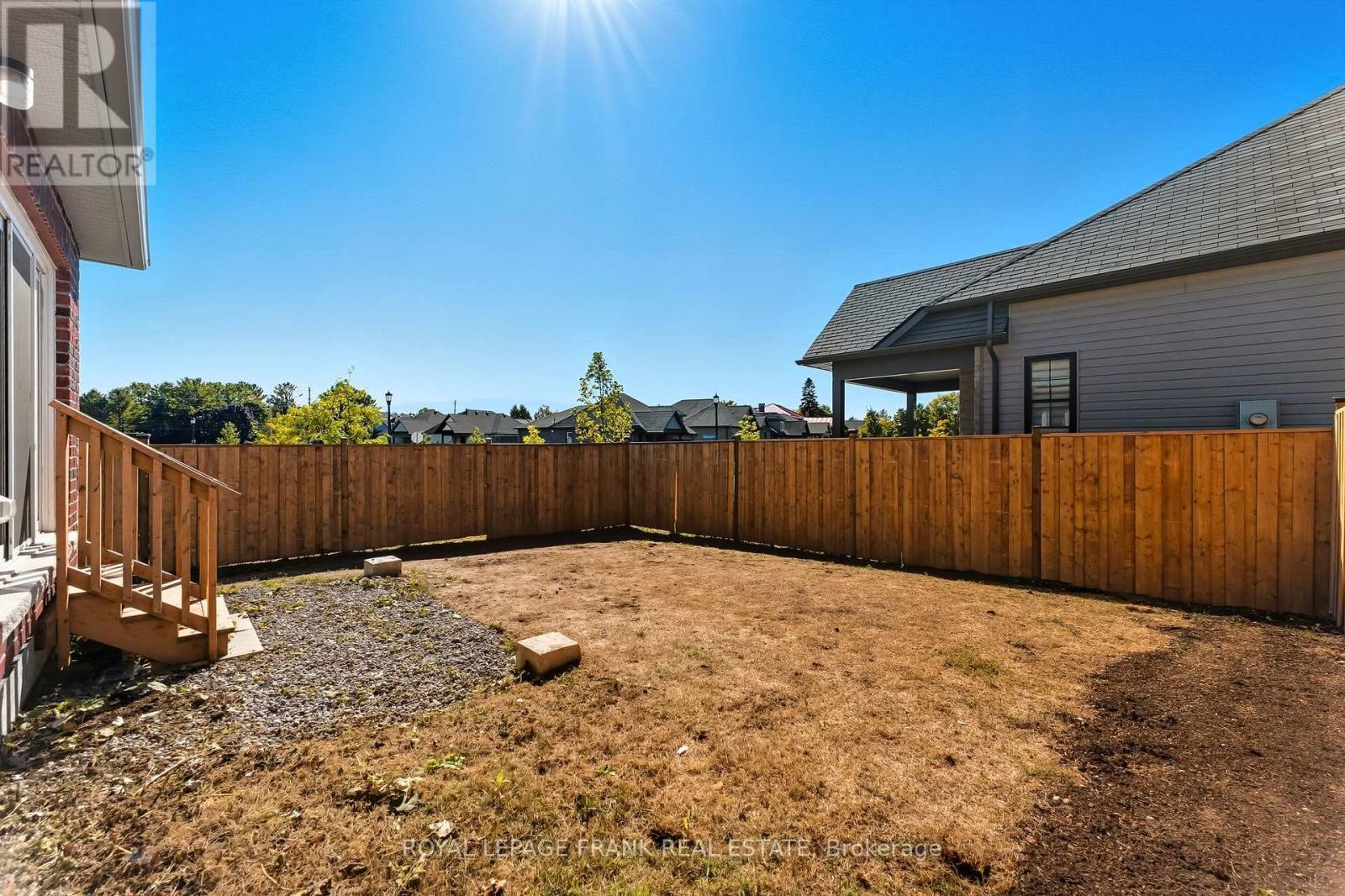 












508 JOSEPH GALE STREET

,
Cobourg,




Ontario
K9A3L4

