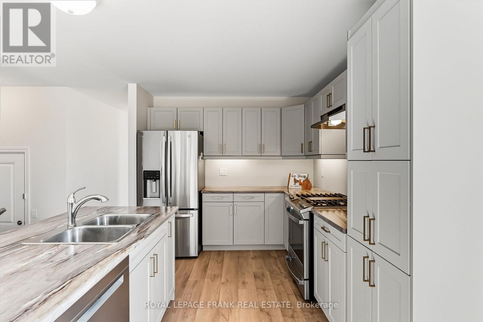 












508 JOSEPH GALE STREET

,
Cobourg,




Ontario
K9A3L4

