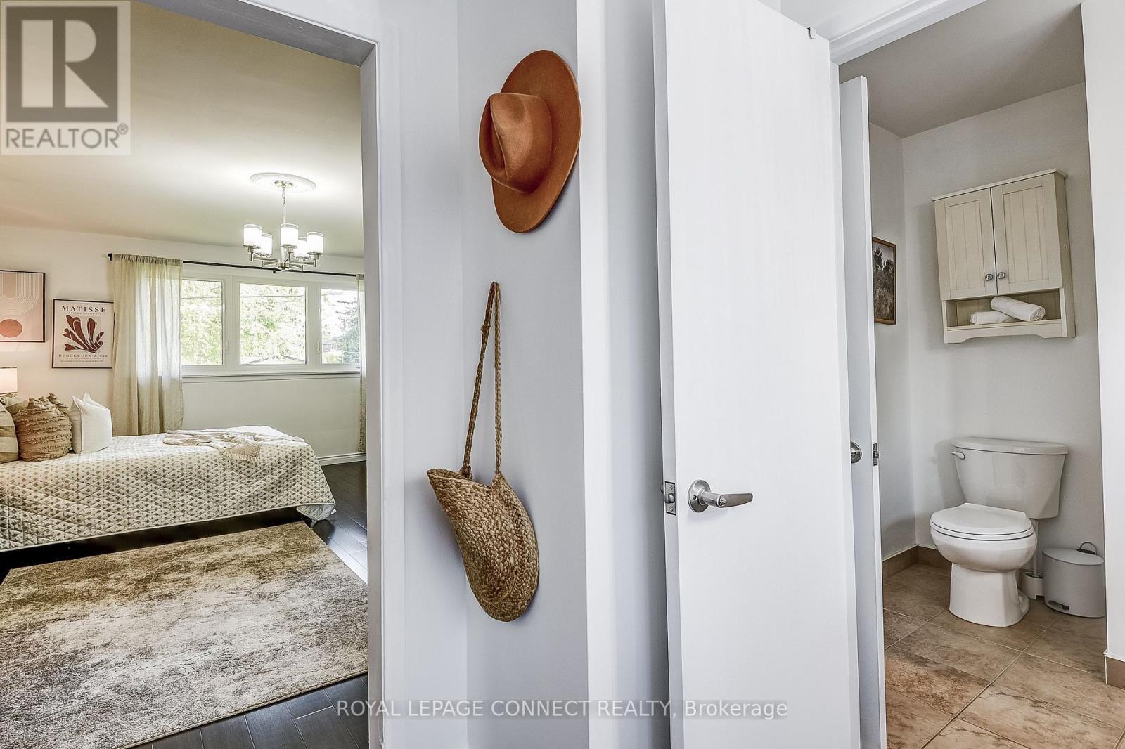 












22 RAVINE PARK CRESCENT

,
Toronto,




Ontario
M1C2M3

