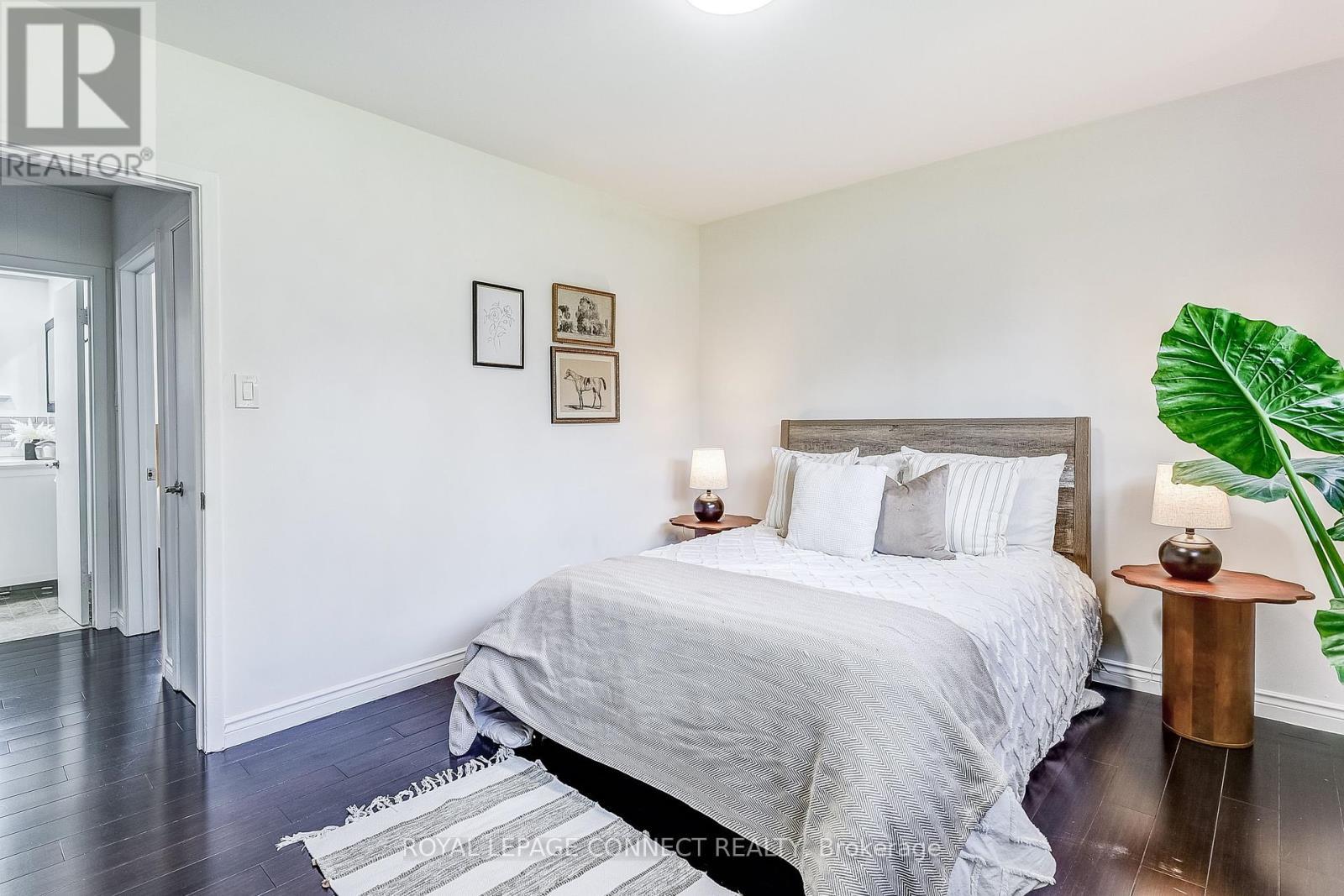 












22 RAVINE PARK CRESCENT

,
Toronto,




Ontario
M1C2M3

