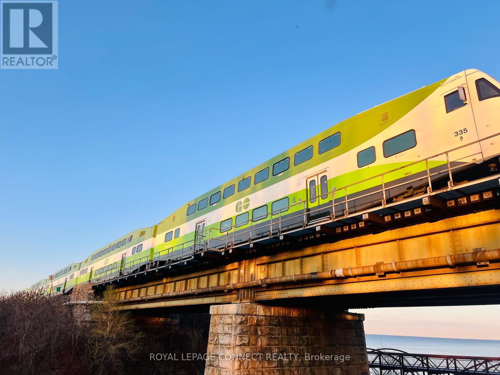 












22 RAVINE PARK CRESCENT

,
Toronto,




Ontario
M1C2M3

