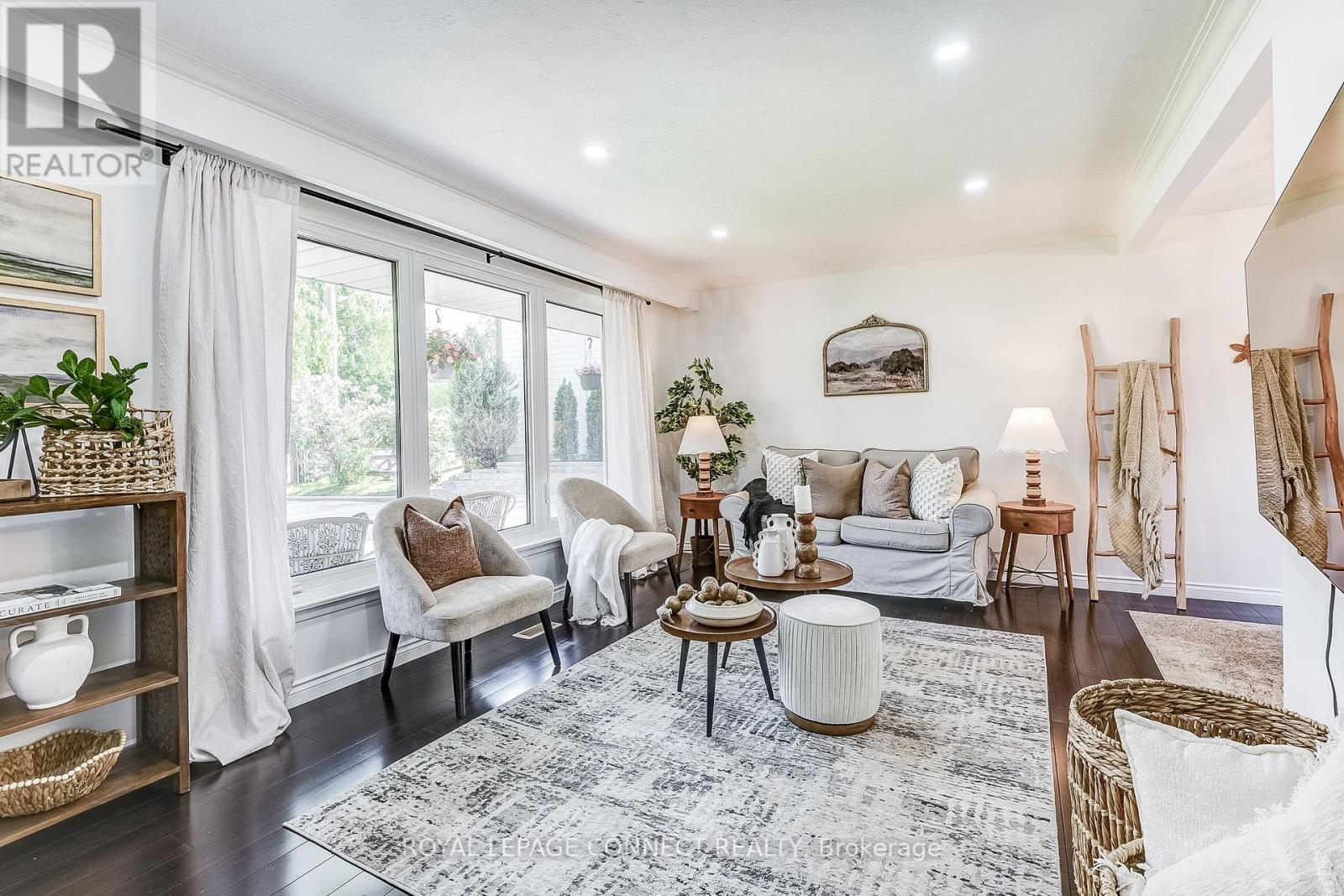 












22 RAVINE PARK CRESCENT

,
Toronto,




Ontario
M1C2M3

