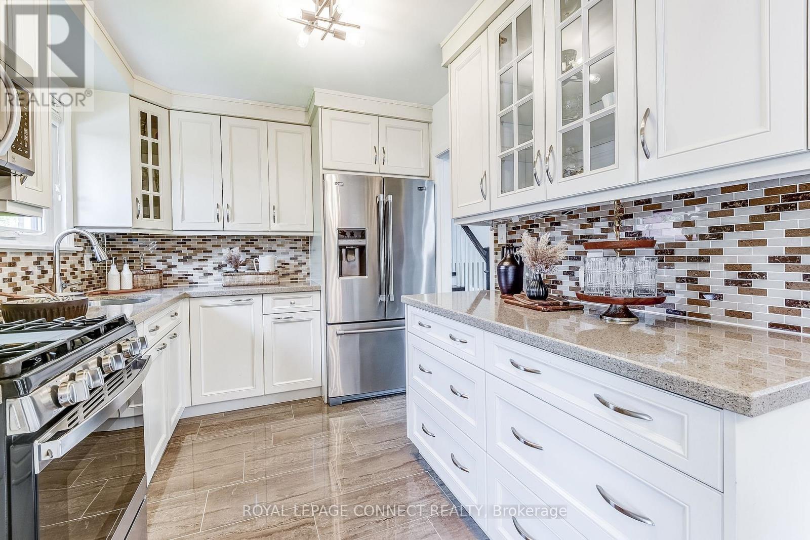 












22 RAVINE PARK CRESCENT

,
Toronto,




Ontario
M1C2M3

