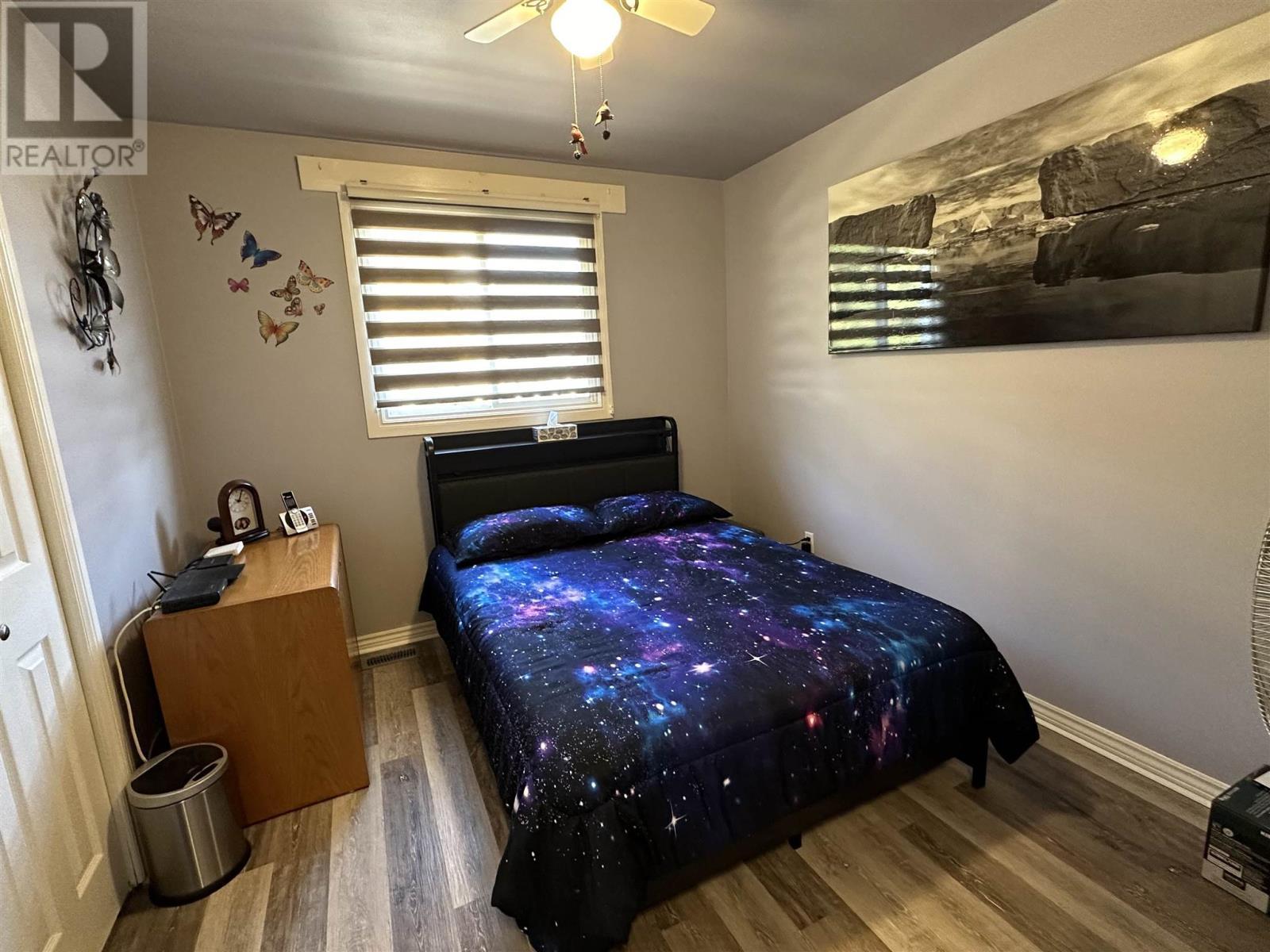 












43 London CRES

,
Elliot Lake,




Ontario
P5A2P7

