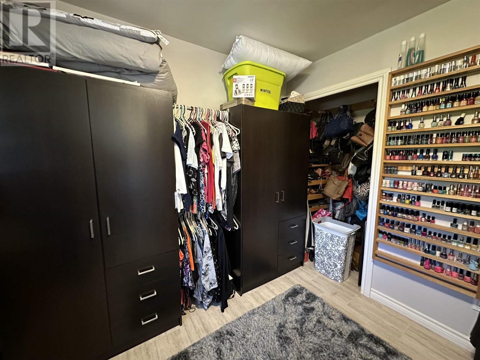 












43 London CRES

,
Elliot Lake,




Ontario
P5A2P7

