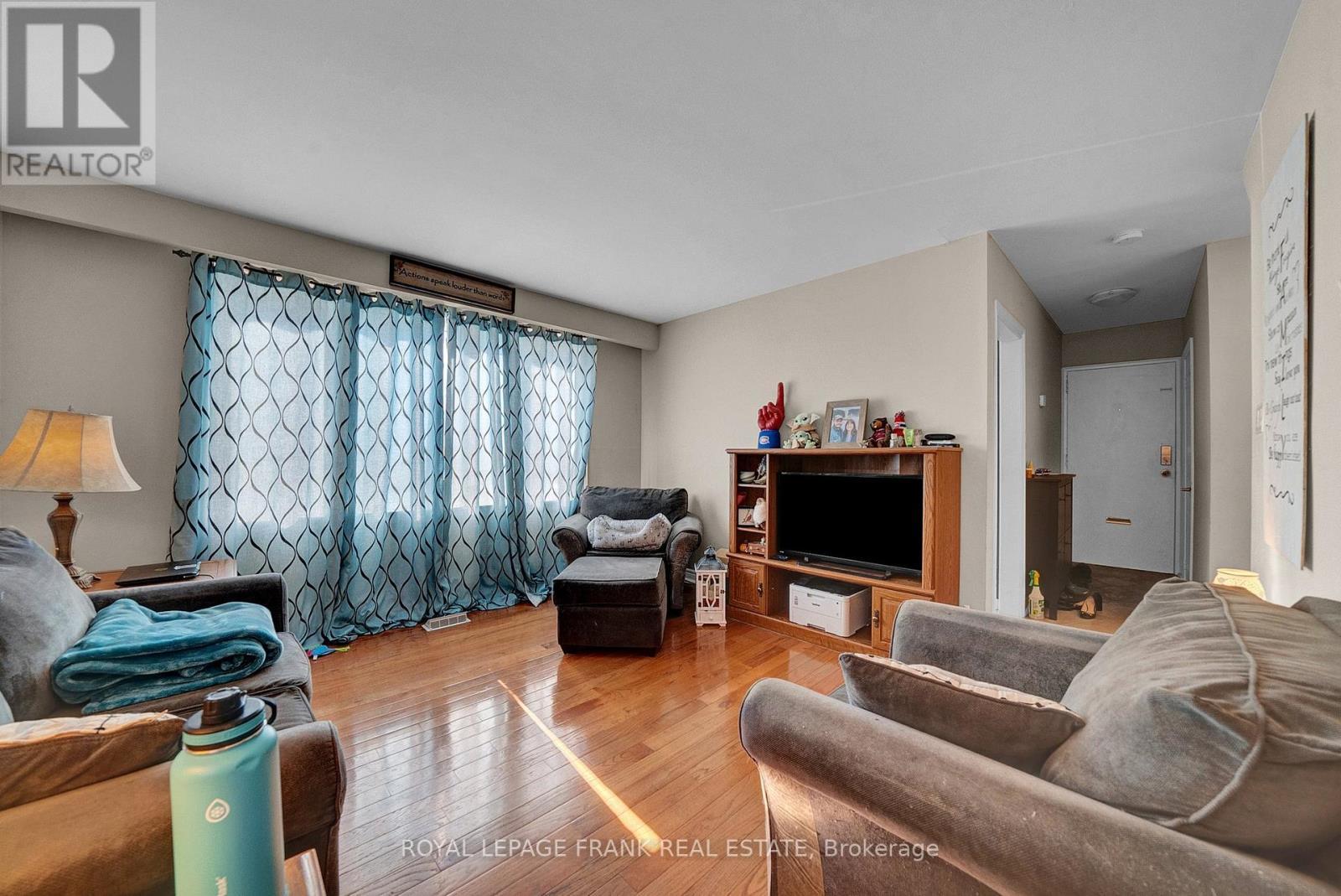












377 LINDEN STREET

,
Oshawa (Donevan),




Ontario
L1H6R6

