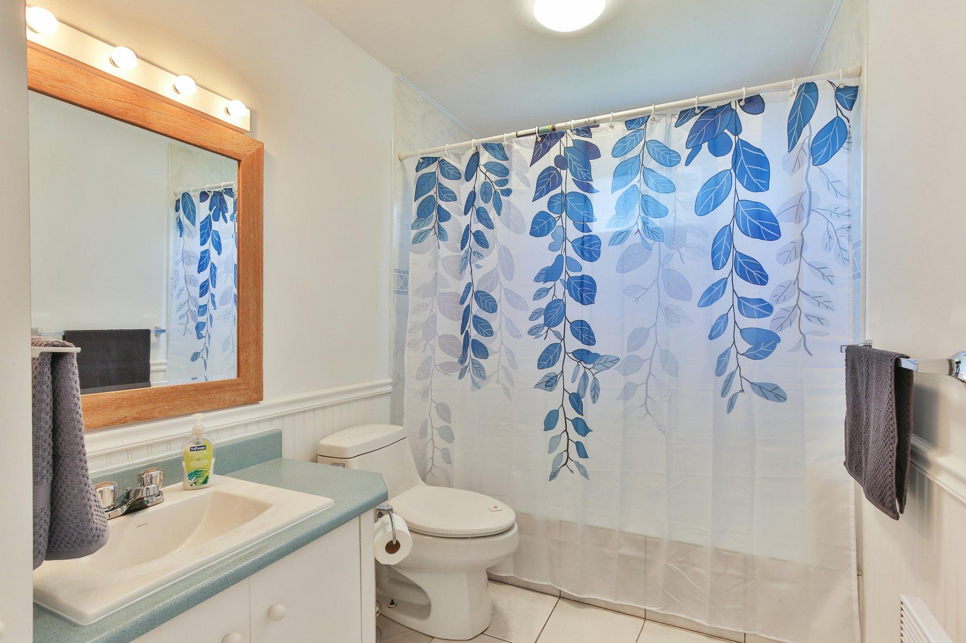 









185


Rue Bourassa

,
Saint-Jean-sur-Richelieu,




QC
J2W1G8

