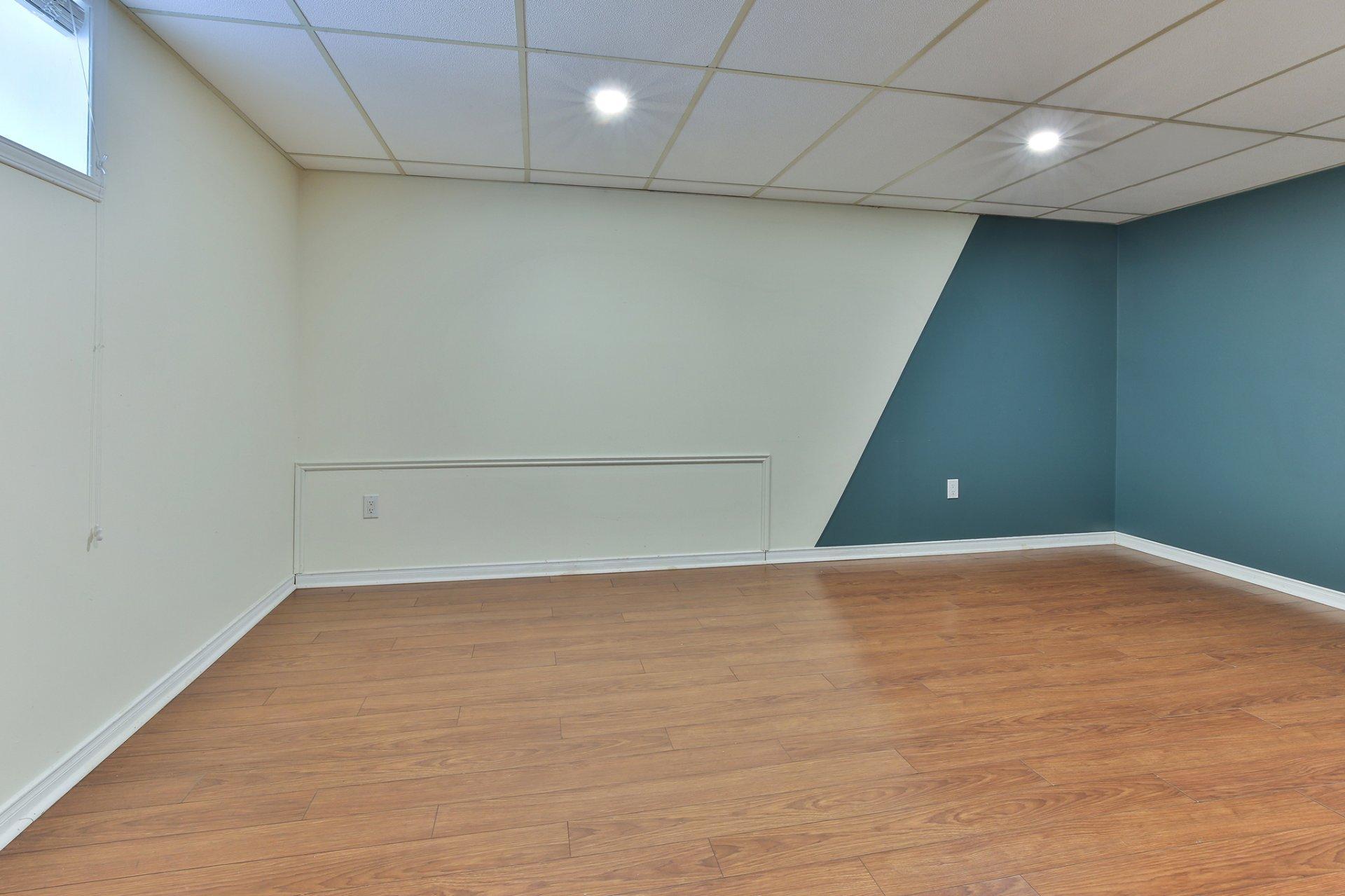 









185


Rue Bourassa

,
Saint-Jean-sur-Richelieu,




QC
J2W1G8

