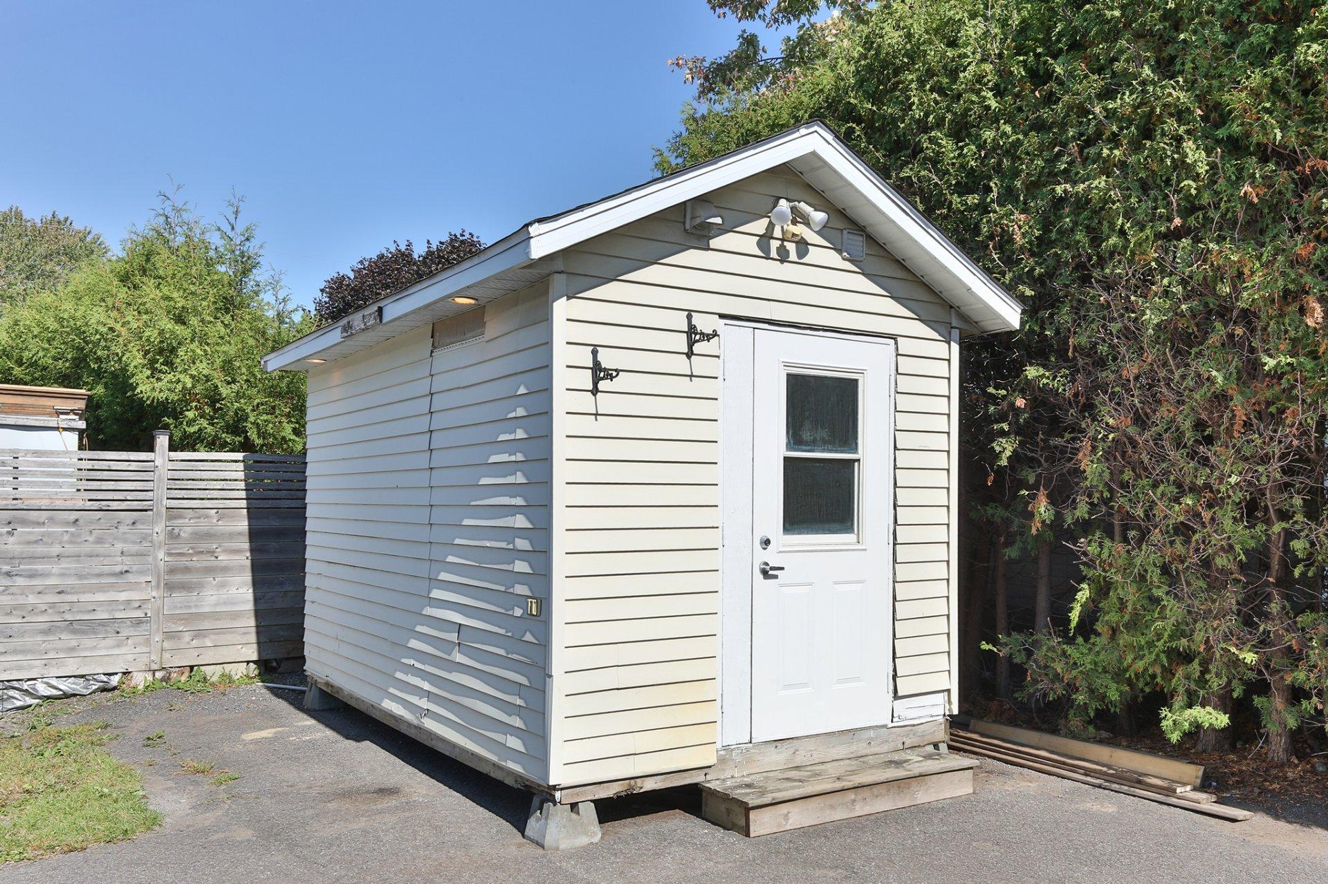 









185


Rue Bourassa

,
Saint-Jean-sur-Richelieu,




QC
J2W1G8

