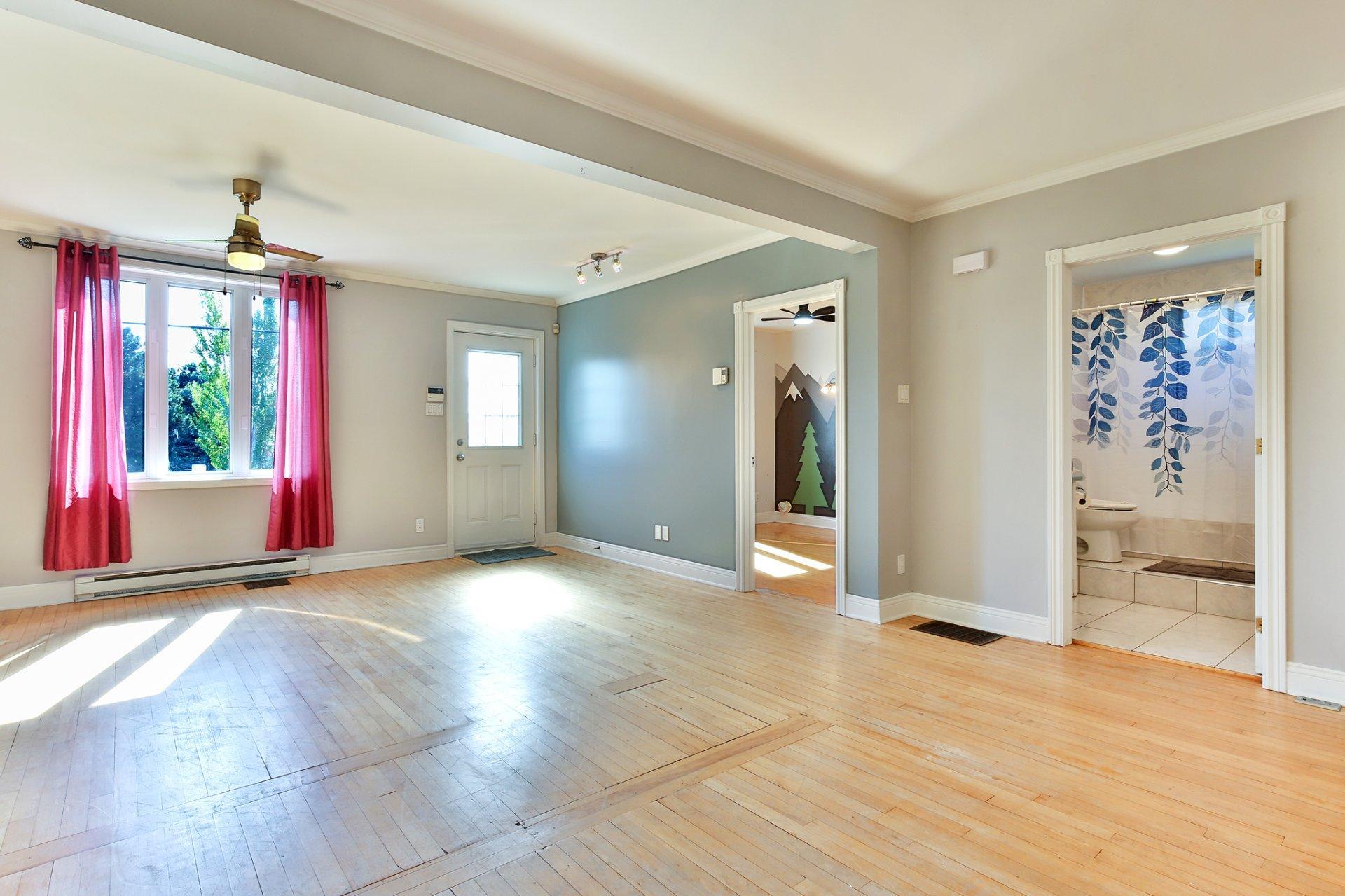 









185


Rue Bourassa

,
Saint-Jean-sur-Richelieu,




QC
J2W1G8

